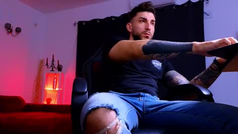 MightyAaron online show from 11.22.25