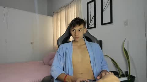 Miguel Hernandez online show from 01.18.25