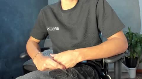 Miguel Hernandez online show from 03.01.25