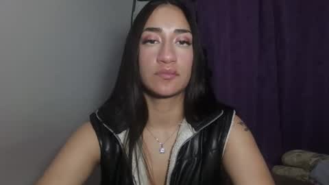 Snapshot of miia__strog chatting on 09.26.25 Mmia strog online show from 09.26.25