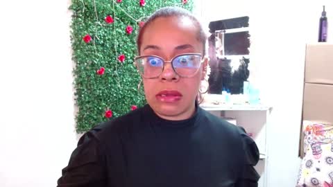 Snapshot of miia_spencer_ chatting on 01.23.25 miia online show from 01.23.25