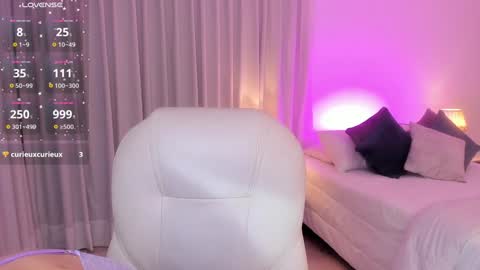 Snapshot of miiaa_evans chatting on 12.03.24 Mia online show from 12.03.24