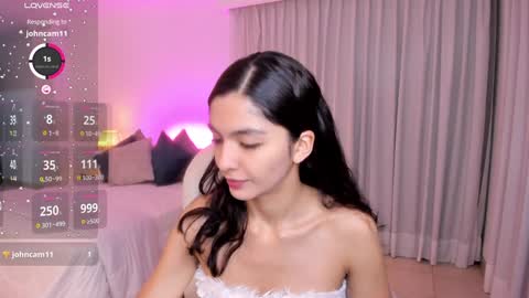 Snapshot of miiaa_evans chatting on 12.30.24 Mia online show from 12.30.24