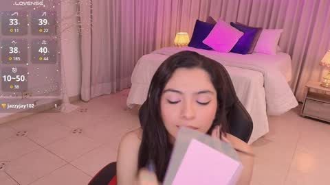 Snapshot of miiaa_evans chatting on 01.30.25 Mia online show from 01.30.25