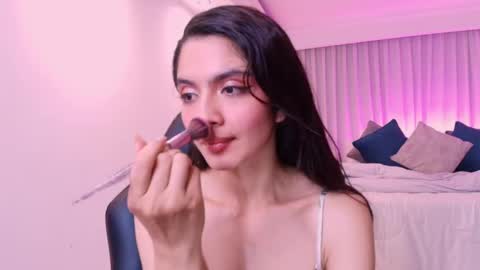 Snapshot of miiaa_evans chatting on 02.19.25 Mia online show from 02.19.25