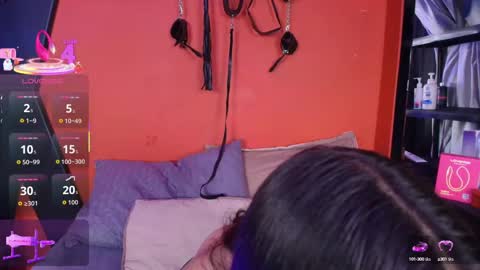 Mia online show from 09.24.25