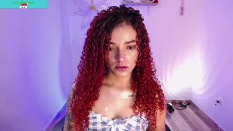 Snapshot of miilu_dancer_ chatting on 12.18.24 Lucii online show from 12.18.24