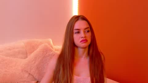 Snapshot of miirra_ chatting on 11.03.25 Amira online show from 11.03.25