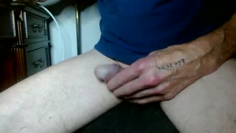 Snapshot of miister_macky chatting on 10.24.25 miister macky online show from 10.24.25