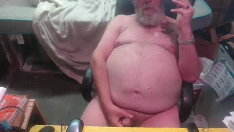 Snapshot of mikael1960 chatting on 09.24.25 Mike online show from 09.24.25