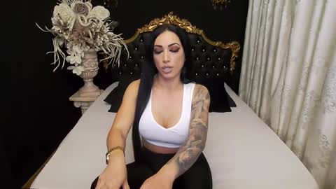 Snapshot of mikaelajensen chatting on 12.22.24 Mikaela online show from 12.22.24