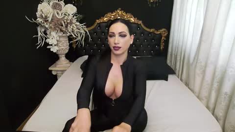 Snapshot of mikaelajensen chatting on 01.06.25 Mikaela online show from 01.06.25