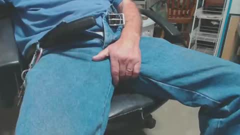 Snapshot of mike694fun chatting on 12.24.24 mike694fun online show from 12.24.24