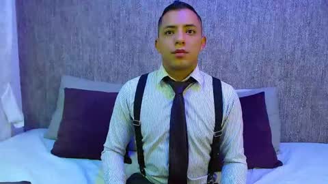 Snapshot of mike_fetiche chatting on 10.28.25 mike_fetiche online show from 10.28.25