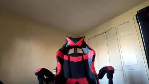 Snapshot of mikeiron126150 chatting on 10.19.25 mikeiron126150 online show from 10.19.25