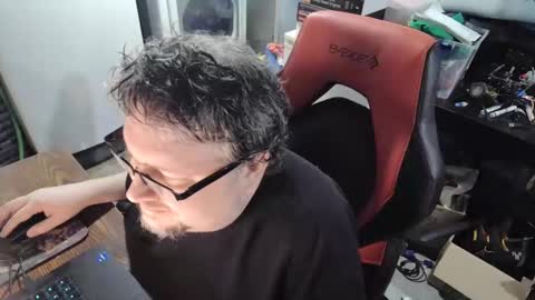 Snapshot of mikejws chatting on 10.26.25 mikejws online show from 10.26.25