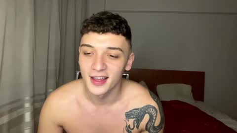 Snapshot of mikelaur chatting on 12.04.24 MikeLaur online show from 12.04.24