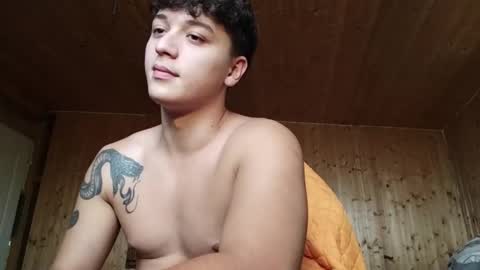 Snapshot of mikelaur chatting on 09.09.25 MikeLaur online show from 09.09.25