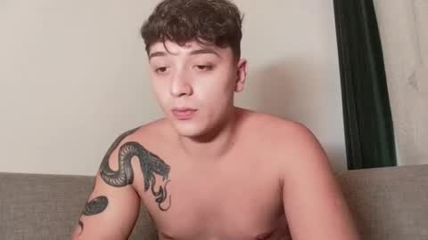 Snapshot of mikelaur chatting on 10.31.25 MikeLaur online show from 10.31.25