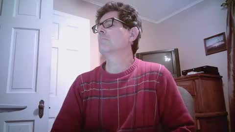 Snapshot of mikewulds chatting on 12.01.24 Mike online show from 12.01.24