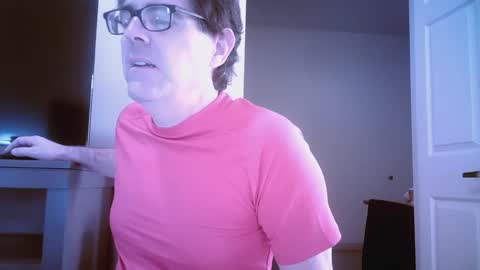 Snapshot of mikewulds chatting on 12.08.24 Mike online show from 12.08.24