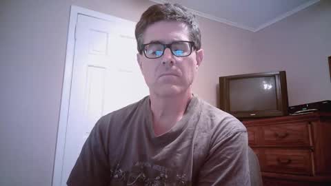 Snapshot of mikewulds chatting on 09.26.25 Mike online show from 09.26.25