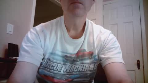 Snapshot of mikewulds chatting on 10.11.25 Mike online show from 10.11.25