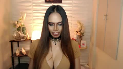 Snapshot of mikeyalawi03 chatting on 12.16.24 Mistress MikeyAlawi online show from 12.16.24