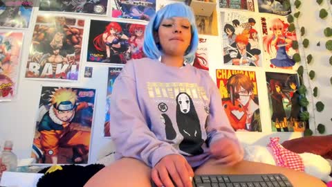   miku katsuragi  online show from 12.19.24