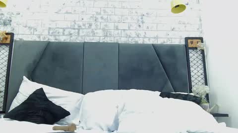 mila_adamss online show from 01.09.25