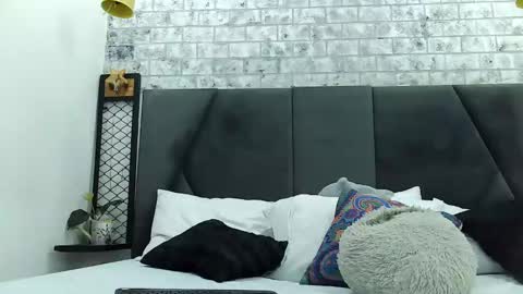 mila_adamss online show from 01.10.25