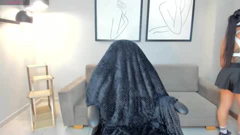 Snapshot of milacoleman chatting on 09.27.25 Mila online show from 09.27.25