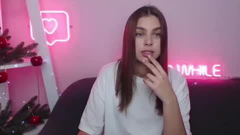 milanaangelas online show from 12.22.24