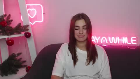 milanaangelas online show from 12.26.24