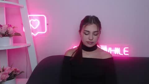 milanaangelas online show from 01.31.25