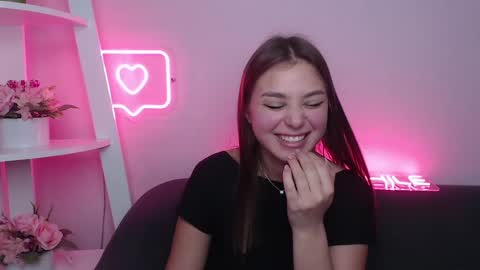 milanaangelas online show from 02.14.25