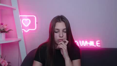 milanaangelas online show from 02.15.25