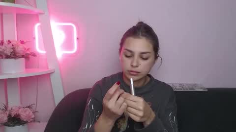 milanaangelas online show from 10.28.25