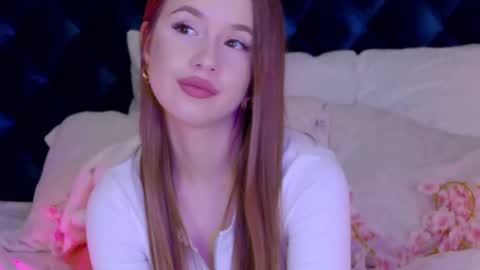 Snapshot of milanabalmain chatting on 02.25.25 MilanaBalmain online show from 02.25.25