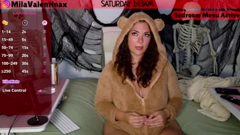 Snapshot of milavalentinax chatting on 10.18.25 Mila Valentina online show from 10.18.25