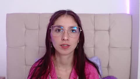 Snapshot of mildrecute chatting on 12.03.24 Ana online show from 12.03.24