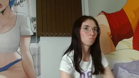 Snapshot of mildrecute chatting on 02.04.25 Ana online show from 02.04.25