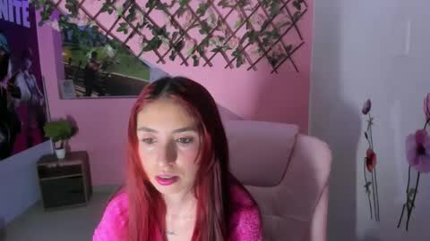 Snapshot of mildrecute chatting on 10.11.25 Ana online show from 10.11.25