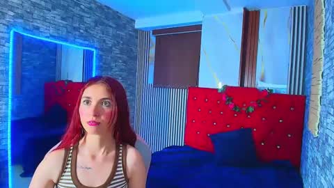 Snapshot of mildrecute chatting on 11.07.25 Ana online show from 11.07.25