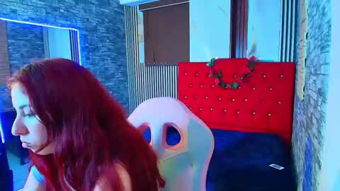 Snapshot of mildrecute chatting on 11.22.25 Ana online show from 11.22.25