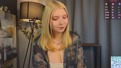 Snapshot of mildredbain chatting on 01.25.25 Mila online show from 01.25.25
