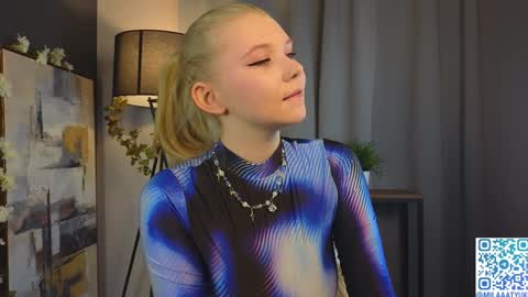 Snapshot of mildredbain chatting on 01.26.25 Mila online show from 01.26.25