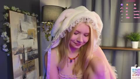 Snapshot of mildredbain chatting on 02.01.25 Mila online show from 02.01.25