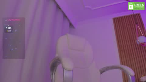 Snapshot of mileyberry chatting on 12.11.24 IEY EY online show from 12.11.24