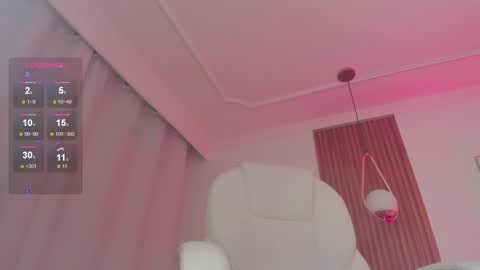 Snapshot of mileyberry chatting on 03.07.25 IEY EY online show from 03.07.25